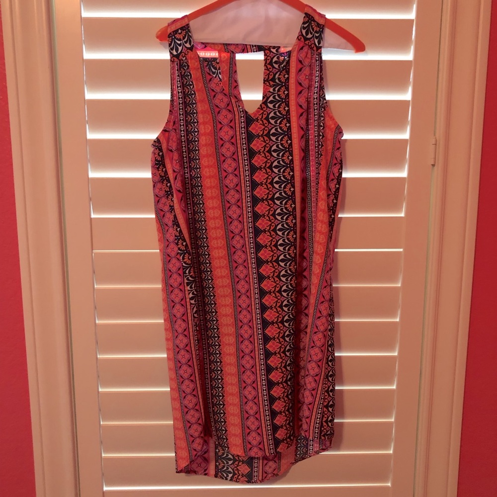Size Small Women’s Dress. 100% Viscose.